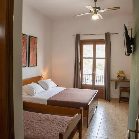 Cleopatra Hotel Chorefton