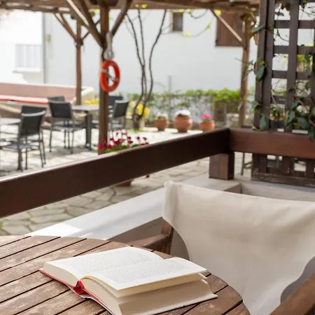 Cleopatra Hotel