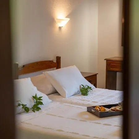 Cleopatra Hotel Chorefton