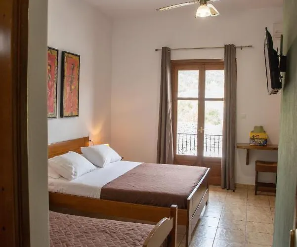 Cleopatra Hotel Chorefton